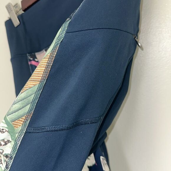 ATHLETA XS Tropical Oasis Contender 7/8 Tight Lagoon Teal - Picture 8 of 14